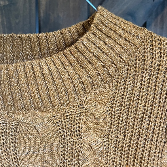 SHEIN Rust Cable Knit‎ Poncho with Fringe - Picture 6 of 8